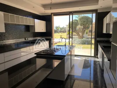 Villa and land for sale in Marrakech