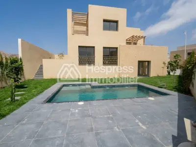 Beautiful new villa with swimming pool and garden