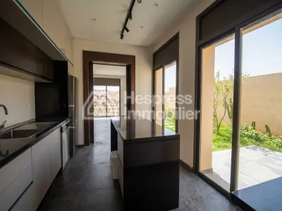Beautiful new villa with swimming pool and garden