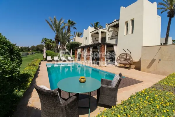 PREMIUM. Villa meublée avec piscine privée