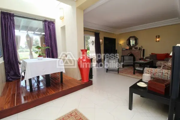 PREMIUM. Villa meublée avec piscine privée