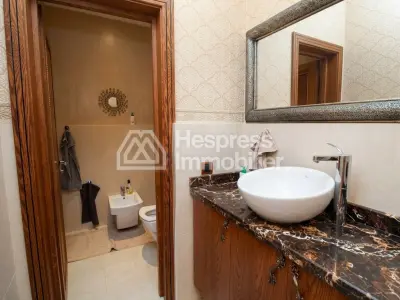فيلا عائلية رائعة بالقرب من ملاعب الغولف