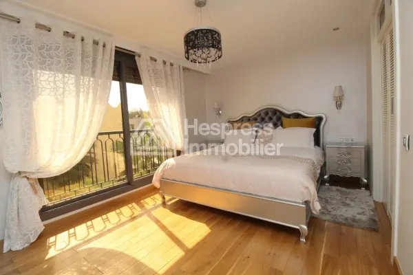 Superbe villa familiale à proximité des golfs