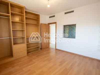 142 m² 3-room apartment