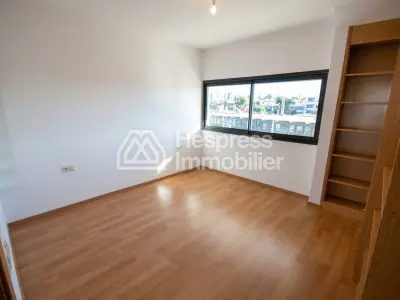142 m² 3-room apartment