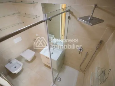 142 m² 3-room apartment