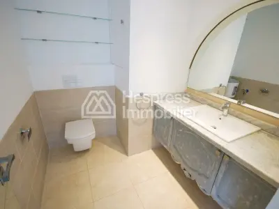 142 m² 3-room apartment