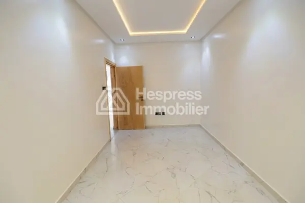منزل مع شرفة في الدويرة