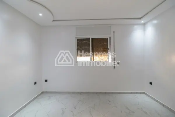 منزل مع شرفة في الدويرة