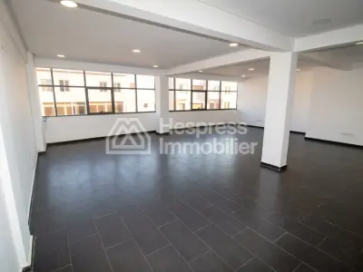 Plateaux bureaux à louer à Tassila