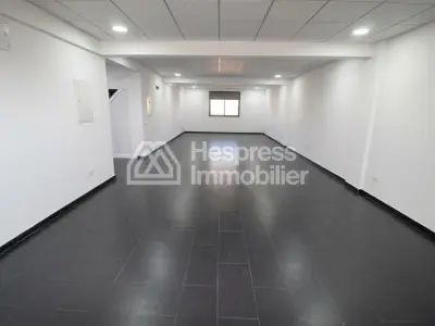 Plateaux bureaux à louer à Tassila