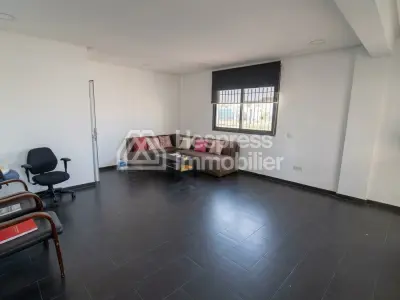 Plateaux bureaux à louer à Tassila