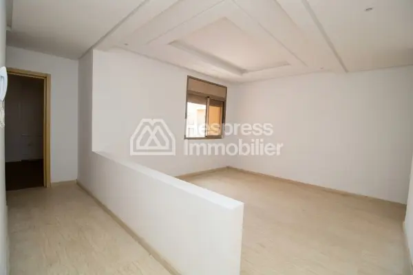 A vendre: Superbe appartement Hay Mohammadi
