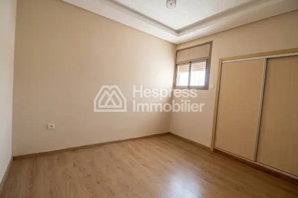 A vendre: Superbe appartement Hay Mohammadi