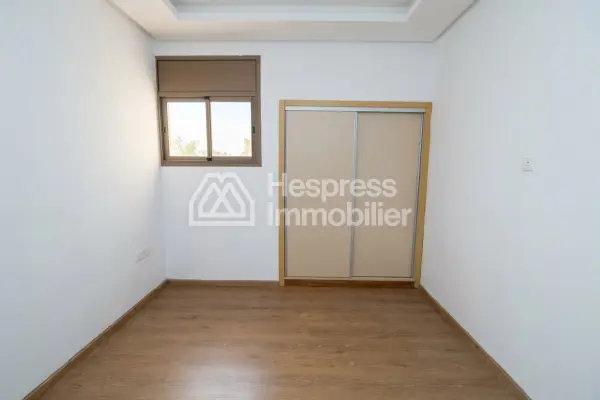 A vendre: Superbe appartement Hay Mohammadi