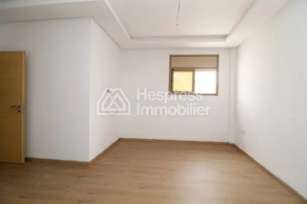 A vendre: Superbe appartement Hay Mohammadi