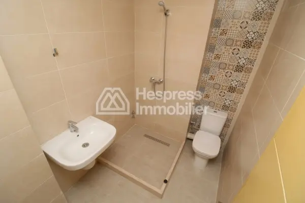 A vendre: Superbe appartement Hay Mohammadi