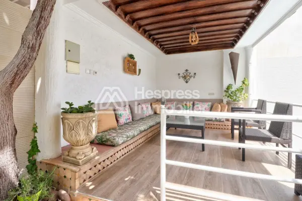 Villa familiale avec piscine à Cité Suisse