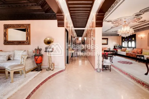 Villa familiale avec piscine à Cité Suisse