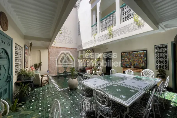 RIAD D’EXCEPTION À VENDRE – BAB DOUKKALA, MARRAKECH