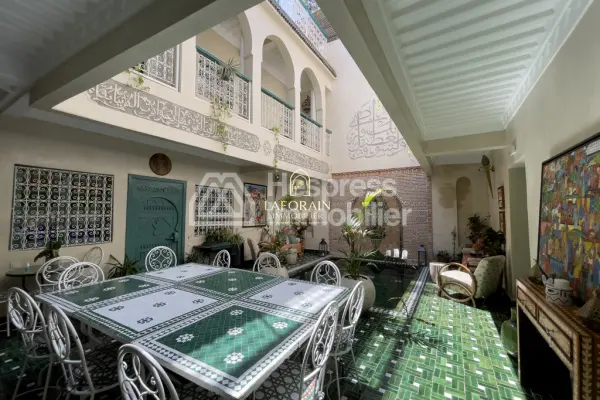 RIAD D’EXCEPTION À VENDRE – BAB DOUKKALA, MARRAKECH