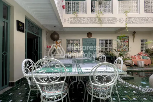 RIAD D’EXCEPTION À VENDRE – BAB DOUKKALA, MARRAKECH