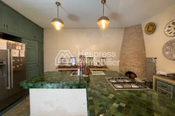RIAD D’EXCEPTION À VENDRE – BAB DOUKKALA, MARRAKECH