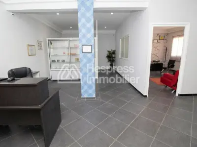 For rent or sale: Furnished office on H2 Avenue