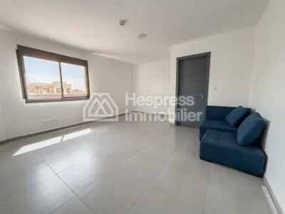 Bureau professionnel de 78 m² sur l'Avenue H2