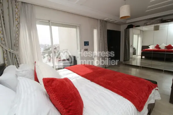 Spacieux Duplex au dernier étage avec vue mer