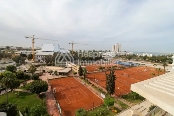 Spacieux Duplex au dernier étage avec vue mer