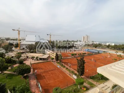 Spacious top-floor duplex with sea view