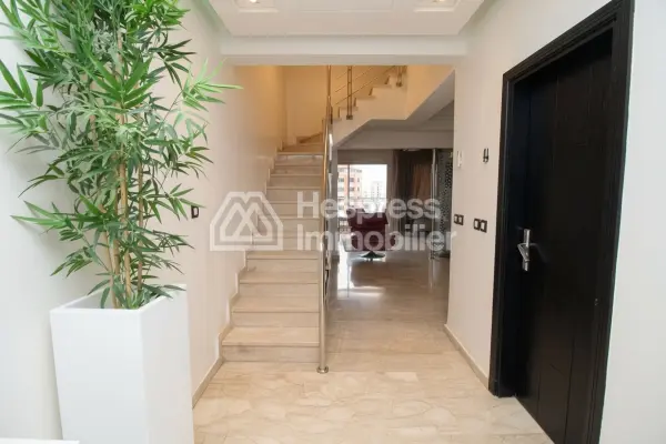 Spacieux Duplex au dernier étage avec vue mer