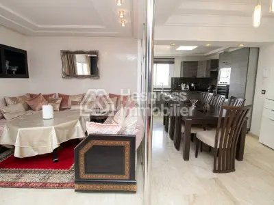 Spacious top-floor duplex with sea view