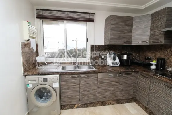 Spacieux Duplex au dernier étage avec vue mer