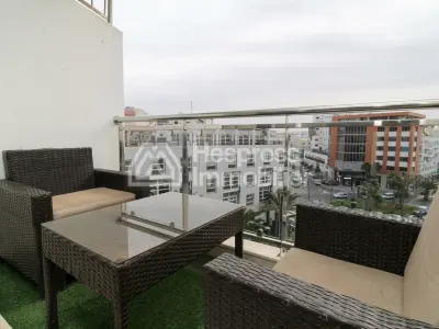 Spacious top-floor duplex with sea view