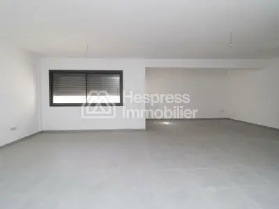 Bureau de 68 m² à Avenue Moukawama, Agadir