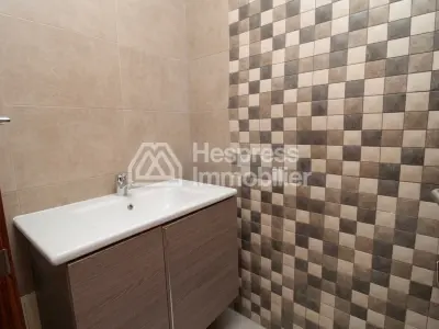 Bureau de 68 m² à Avenue Moukawama, Agadir