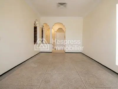 Spacious apartment in Bensergao