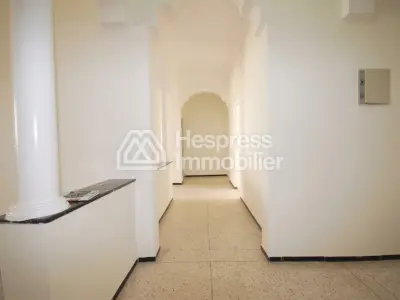 Spacious apartment in Bensergao