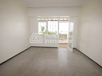 Spacious apartment in Bensergao