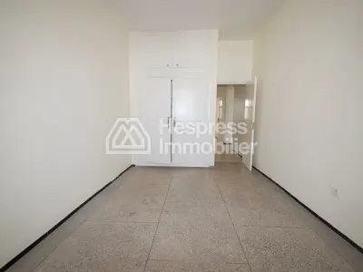 Spacious apartment in Bensergao