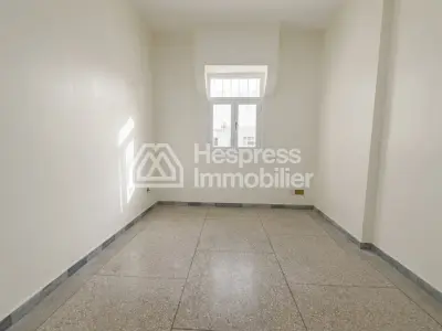 Spacious apartment in Bensergao