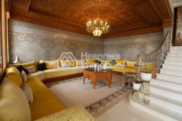 Sumptuous restored villa 500m from the beach