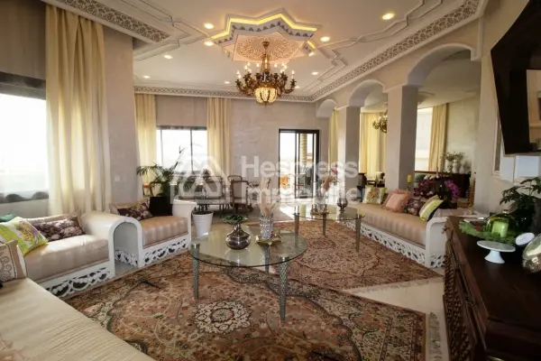 Sumptuous restored villa 500m from the beach