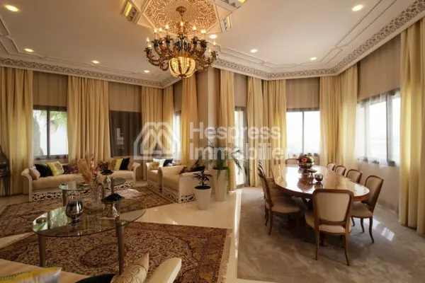 Sumptuous restored villa 500m from the beach