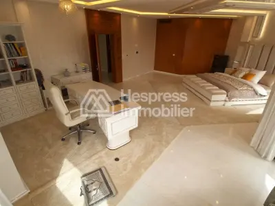 Somptueuse villa restaurée à 500 m de la plage