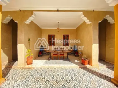 EXCLUSIF Ryad de prestige à vendre près d'Agadir
