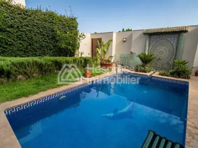 Charmant duplex avec jardin et piscine à Talborjt