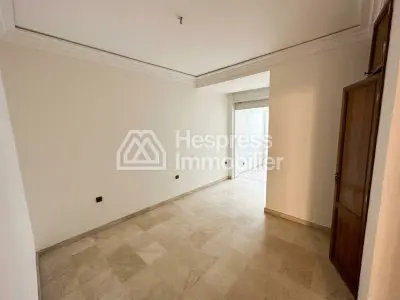 شقة للبيع راسين بين ماسيرا ولي إيريس